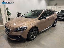 Brun Begagnad 2014 Volvo V40 Summum Halvkombi | 129 900 kr (Dyr)