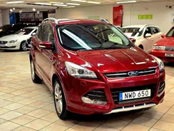 Röd Begagnad 2015 Ford Kuga Titanium X SUV | 129 900 kr (Marknadspris)