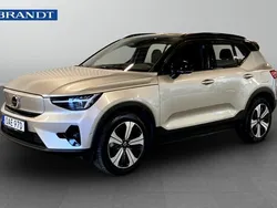 Ljusgrå (grå) Begagnad 2023 Volvo XC40 Ultimate SUV | 449 900 kr