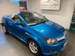 Blå Begagnad 2005 Opel Tigra Cab | 24 900 kr (Marknadspris)