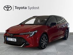 Röd Begagnad 2023 Toyota Corolla Sport Kombi | 319 000 kr (Lite dyr)