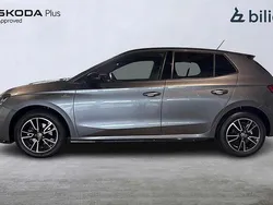 Grå Begagnad 2024 Skoda Fabia Monte Carlo Halvkombi | 239 900 kr (Marknadspris)