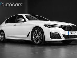 Vit Begagnad 2021 BMW 520 M Sport Sedan | 419 000 kr (Marknadspris)