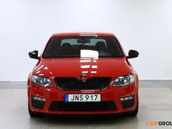 Röd Begagnad 2015 Skoda Octavia RS Halvkombi | 169 900 kr (Marknadspris)