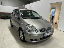 Silver Begagnad 2004 Toyota Yaris Halvkombi | 59 900 kr (Lite dyr)