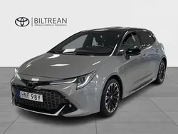 Grå Begagnad 2022 Toyota Corolla Hybrid Sport Halvkombi | 289 000 kr (Marknadspris)