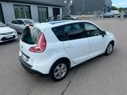 Vit Begagnad 2010 Renault Scénic III Minibuss | 69 900 kr (Lite dyr)