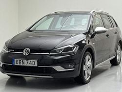 Svart Begagnad 2020 VW Golf Alltrack Kombi | 239 000 kr (Marknadspris)