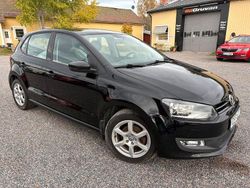 Svart Begagnad 2014 VW Polo Halvkombi | 79 900 kr (Marknadspris)