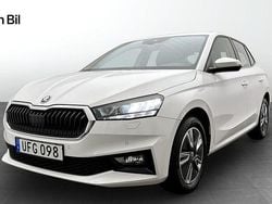 Candy white Begagnad 2023 Skoda Fabia Style Halvkombi | 207 900 kr (Marknadspris)