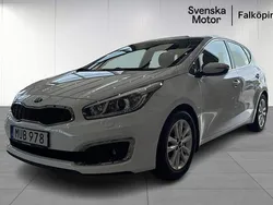 Vit Begagnad 2015 Kia Ceed 2 Halvkombi | 124 900 kr (Dyr)