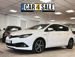 Vit Begagnad 2017 Toyota Auris Hybrid Edition Halvkombi | 168 900 kr (Marknadspris)