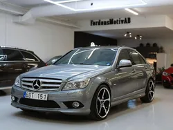 Grå Begagnad 2008 Mercedes C320 AMG Sedan | 109 900 kr (Marknadspris)