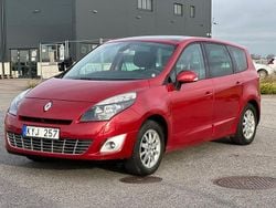 Röd Begagnad 2011 Renault Grand Scénic III Minibuss | 39 900 kr