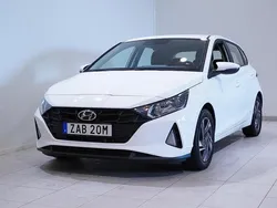 Vit Begagnad 2022 Hyundai i20 Essential Halvkombi | 179 900 kr (Lite dyr)