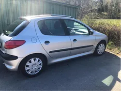 Brun Begagnad 2000 Peugeot 206 Halvkombi | 11 000 kr (Dyr)