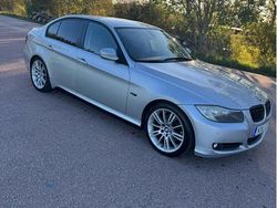 Grå Begagnad 2011 BMW 320 Comfort Edition Sedan | 25 000 kr