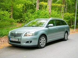 Grå Begagnad 2008 Toyota Avensis Kombi | 79 900 kr (Dyr)