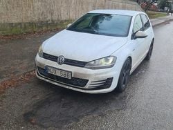 Svarta fälgar Begagnad 2014 VW Golf VII GTD Halvkombi | 134 900 kr (Marknadspris)
