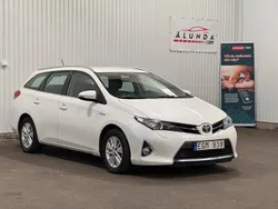 Vit Begagnad 2013 Toyota Auris Touring Sports Active Kombi | 124 900 kr (Marknadspris)