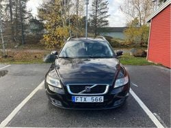 Svart Begagnad 2008 Volvo V50 Summum Kombi | 35 000 kr (Marknadspris)