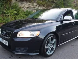 Svart Begagnad 2011 Volvo V50 R-Design Kombi | 77 000 kr (Marknadspris)