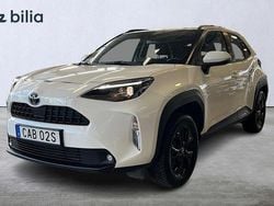 Vit Begagnad 2023 Toyota Yaris Cross Active SUV | 269 900 kr (Marknadspris)