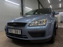 Begagnad 2007 Ford Focus Halvkombi | 14 000 kr (Marknadspris)