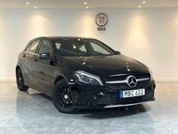 Svart Begagnad 2015 Mercedes A180 Halvkombi | 129 900 kr (Marknadspris)