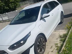 Vit Begagnad 2022 Kia Ceed Sportswagon Advance Kombi | 249 000 kr (Marknadspris)