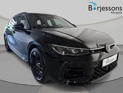 Silver Ny 2025 VW Passat R-line Kombi | 594 900 kr (Marknadspris)