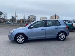 Ljusblå (blå) Begagnad 2010 VW Golf Halvkombi | 55 000 kr (Marknadspris)