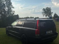 Grå Begagnad 2001 Volvo V70 Kombi | 20 000 kr (Marknadspris)