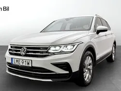 Vit Begagnad 2023 VW Tiguan Elegance SUV | 349 500 kr (Bra pris)