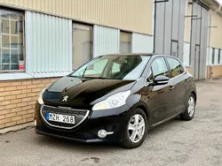 Svart Begagnad 2012 Peugeot 208 Halvkombi | 49 000 kr (Marknadspris)
