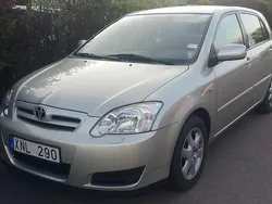 Silver Begagnad 2006 Toyota Corolla Halvkombi | 35 000 kr (Marknadspris)