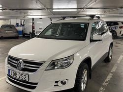 Vit Begagnad 2011 VW Tiguan Sportline SUV | 65 000 kr (Superpris)