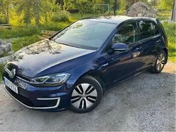 Blå Begagnad 2019 VW e-Golf Halvkombi | 157 000 kr (Marknadspris)