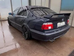 Blå Begagnad 2000 BMW 523 Sedan | 45 000 kr