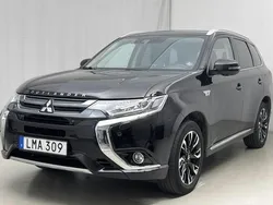 Svart Begagnad 2018 Mitsubishi Outlander SUV | 208 800 kr (Marknadspris)