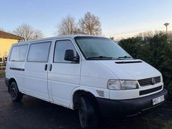 Begagnad 2000 VW Caravelle Minibuss | 24 999 kr