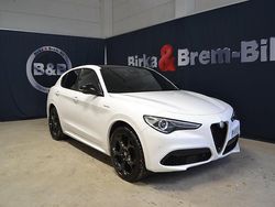 Vit Begagnad 2022 Alfa Romeo Stelvio Veloce SUV | 409 000 kr (Marknadspris)