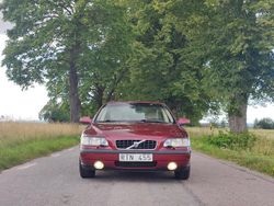 Röd Begagnad 2003 Volvo S60 Business Edition Sedan | 29 900 kr (Marknadspris)