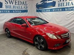 Ljusröd (röd) Begagnad 2011 Mercedes E220 AMG Sportkupé | 139 800 kr (Marknadspris)