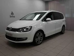 Vit Begagnad 2019 VW Sharan Minibuss | 299 900 kr (Marknadspris)