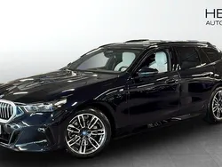 Svart (black) Begagnad 2025 BMW 530 M Sport Kombi | 651 700 kr