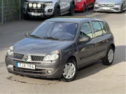 Grå Begagnad 2002 Renault Clio II Expression Halvkombi | 24 900 kr (Lite dyr)