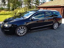 Svart Begagnad 2009 VW Passat R Kombi | 127 000 kr
