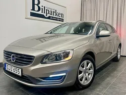 Ljusbrun Begagnad 2014 Volvo V60 Momentum Kombi | 109 900 kr (Marknadspris)