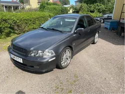 Grå Begagnad 2002 Volvo S40 Sedan | 25 000 kr (Superpris)